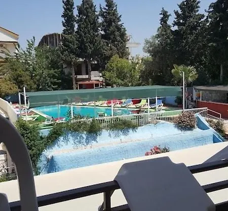 Toros Bed & Breakfast 2*